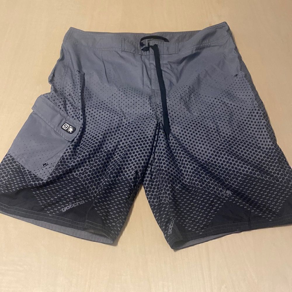 Gotcha swimming trunks‎